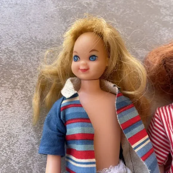 Set Of 2 Skipper Doll Blonde Red 1963 Barbie Sister Straight Leg Swimming Outfit - Picture 3 of 16